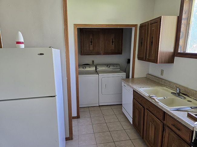 Photo of 1322 14th St, Auburn, NE
