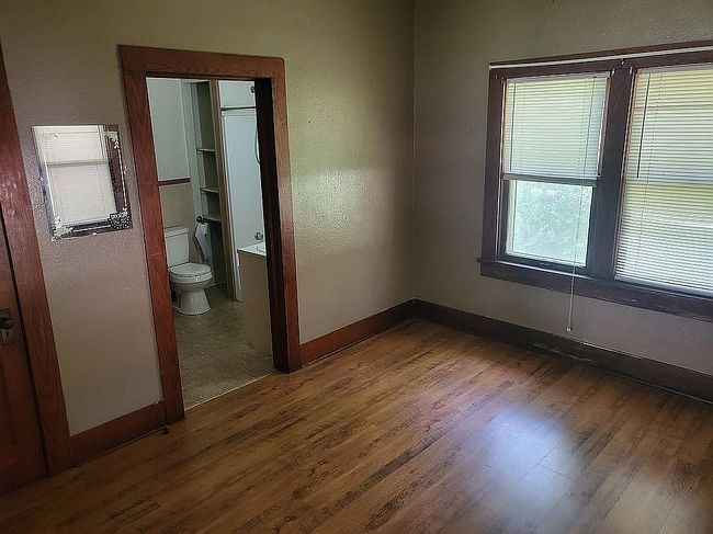 Photo of 407 N Taylor Ave