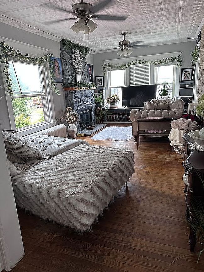 Photo of 835 Thompson St, Schenectady, NY