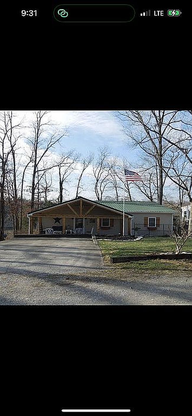 Photo of 340 Lakeview Point