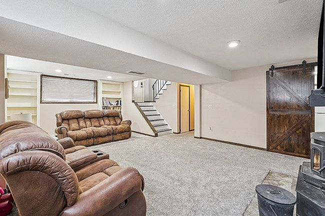 Additional photo 2 of property located at 313 Nw Stratford Ln