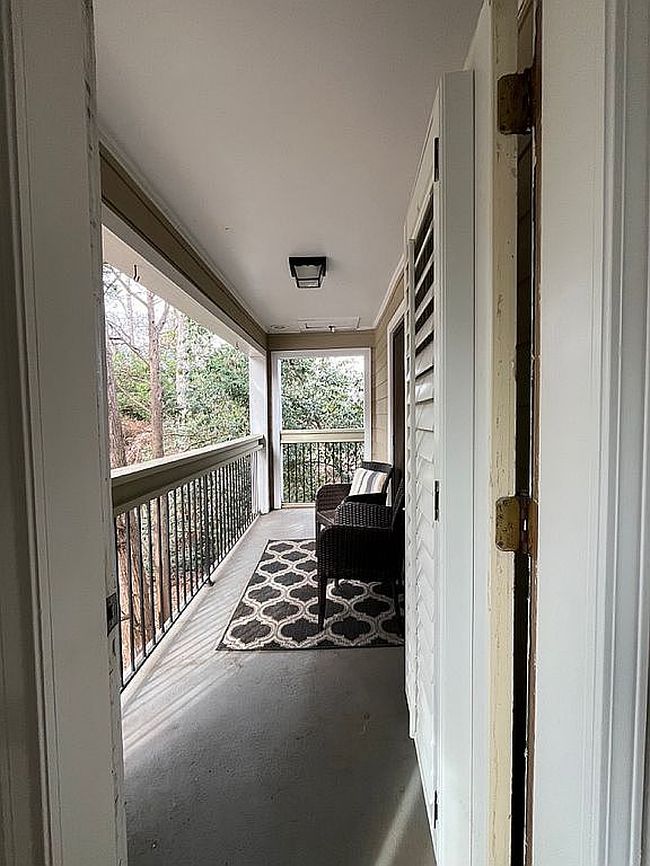 Image of 599 Emory Oaks Way
