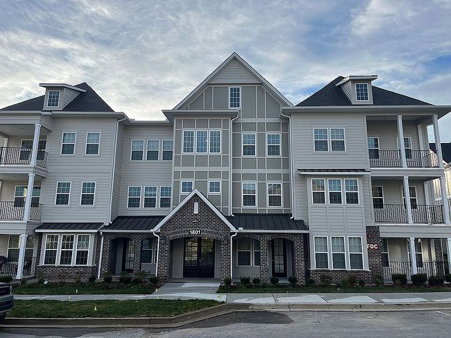 Photo of 1801 Shadow Green Dr #204