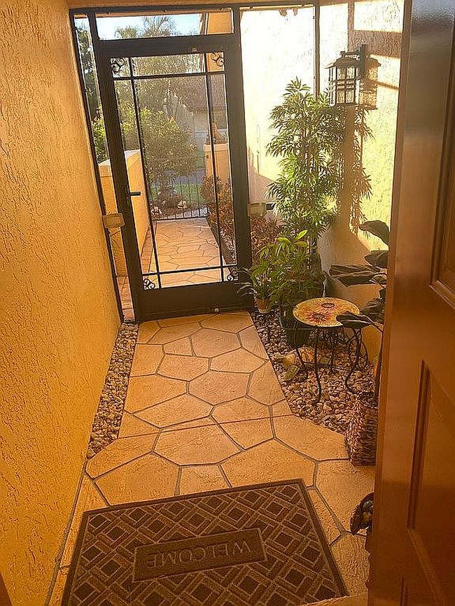Photo of 5323 Concord Way #6, Fort Myers, FL