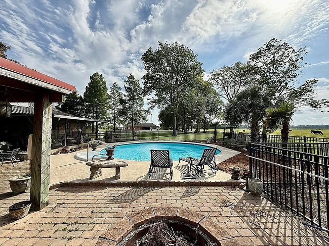 Preview of property located at 250 Rue De Beauville