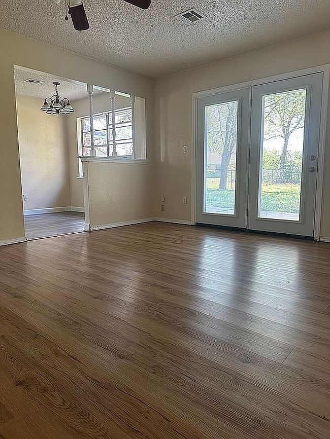 Image of 419 Fairfax Dr