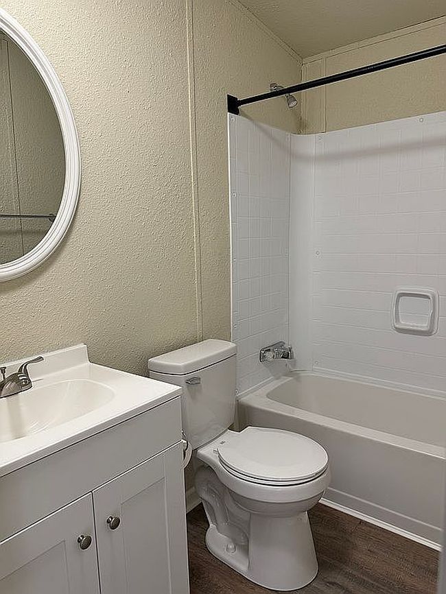 Image of 45300 Gold Place Rd