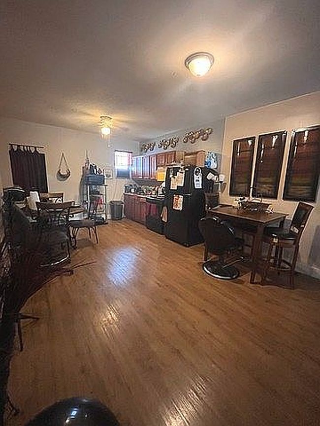 Additional photo 1 of property located at 1711 N Pulaski St