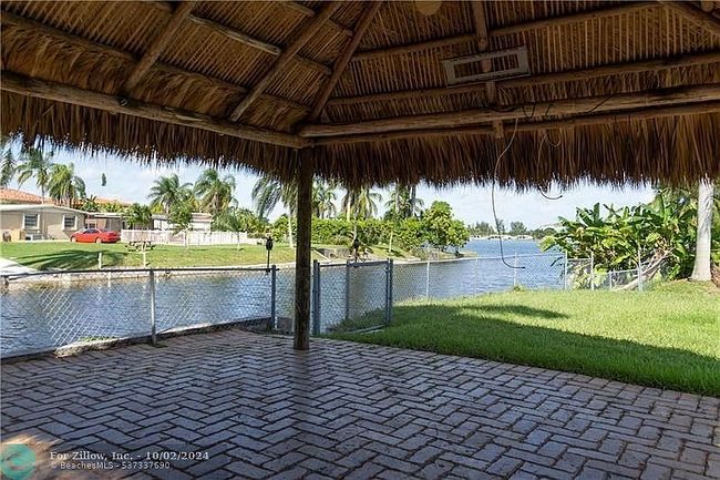 Image of 8165 Nw 182nd St
