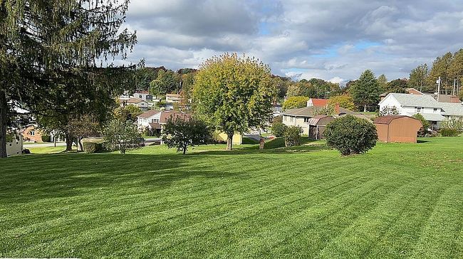 Image of 215 Russ Ln