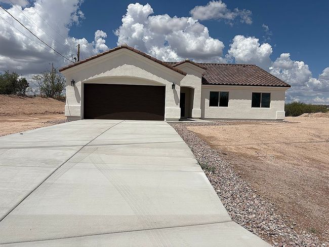 Photo of 353 Annette Ct