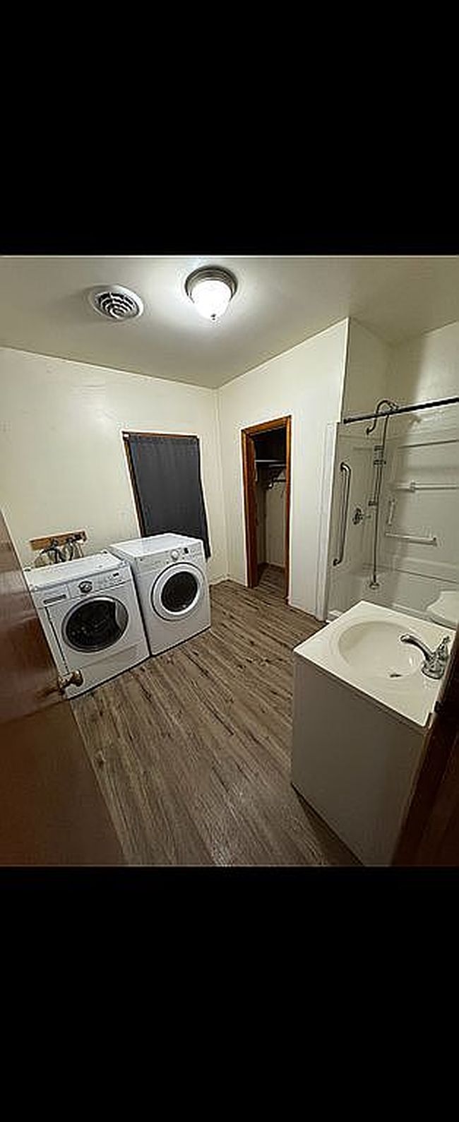 Image of 201 Park St