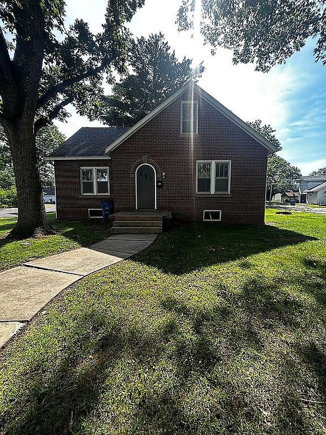 Photo of 1601 Poplar St, Highland, IL