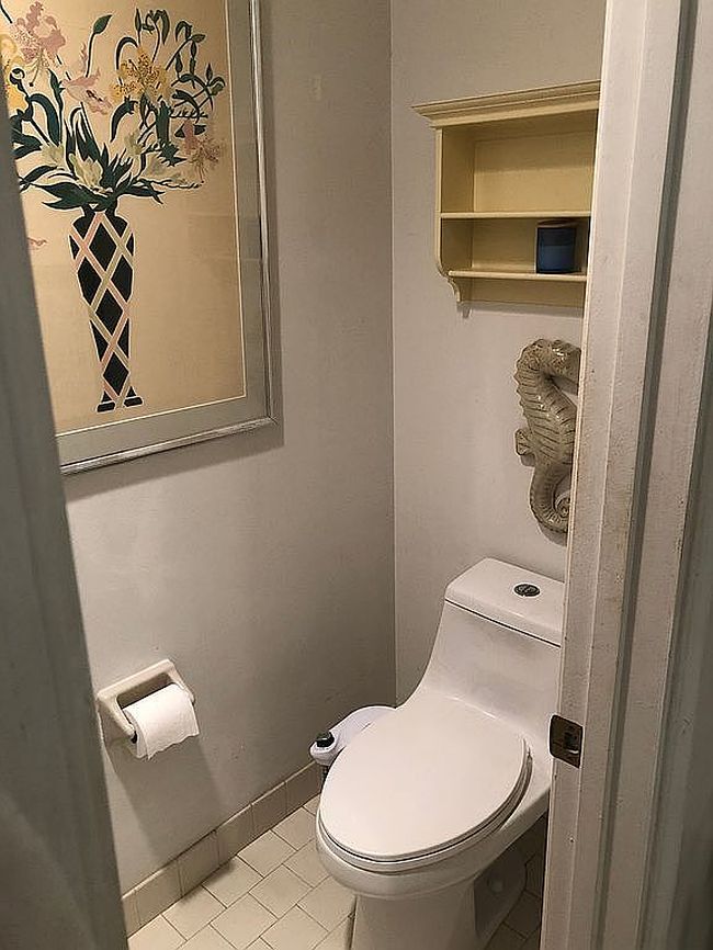 Photo of 7 Lexington Ln E, Palm Beach Gardens, FL