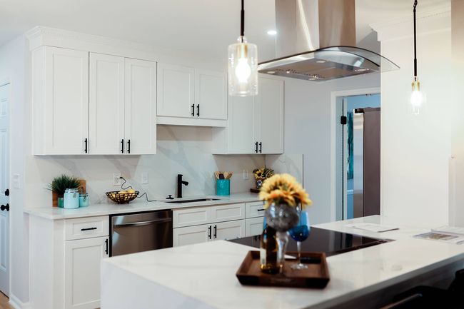 Additional photo 1 of property located at 2480 Kings Point Dr