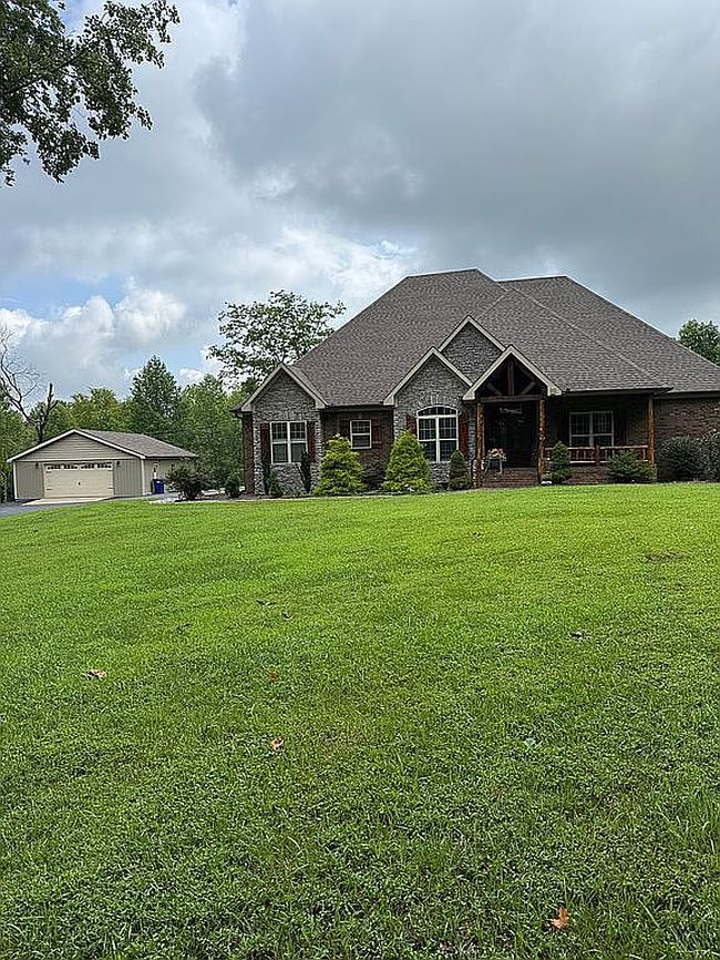 Photo of 8926 Woodburn Allen Springs Rd, Alvaton, KY