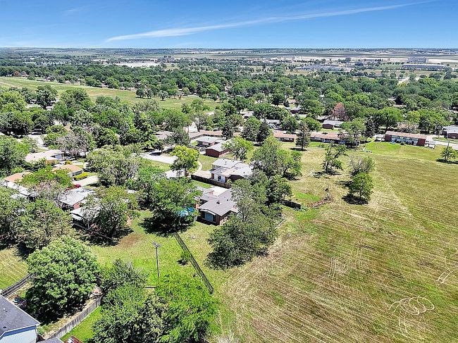 Photo of 3801 Castle Cir, Lincoln, NE