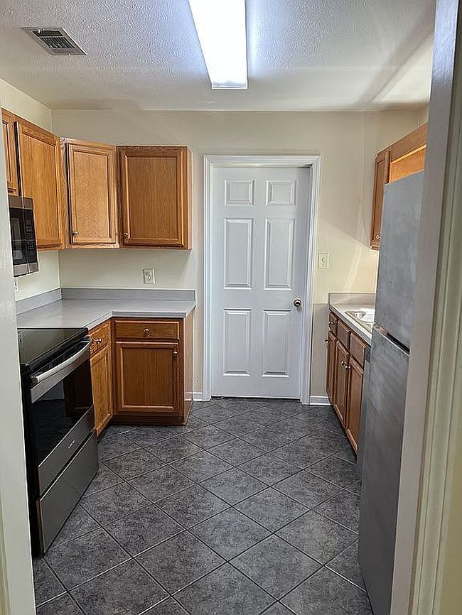 Image of 13012 Windcrest Ln