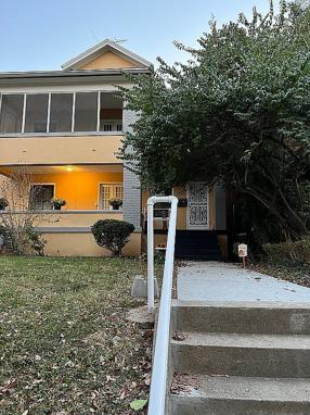 Preview of property located at 1210 Everett Ave