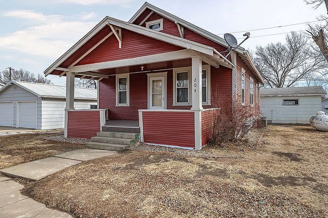 Image of 204 N Main Ave