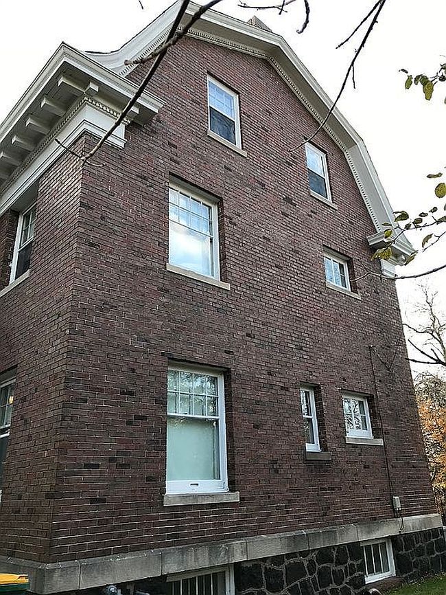 Image of 201 S 21st Ave E