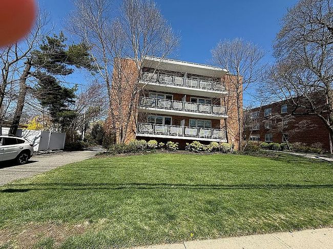 Image of 125 Main St Apt 2V