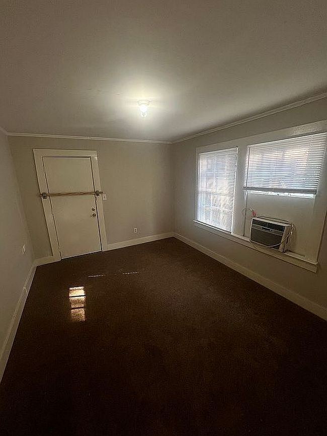 Photo of 409-411 Birch St, Sanford, NC