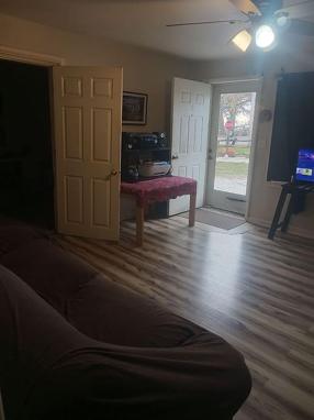 Additional photo 3 of property located at 513 S Walnut St