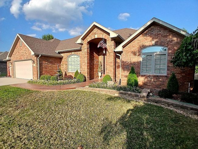 1530 S Georgia Dr, Bolivar, MO