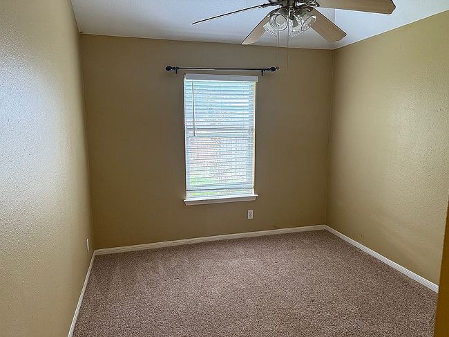 Photo of 908 Pennsylvania Ave, Victoria, TX