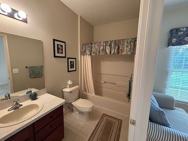 Photo of 37128 Southwind Ct #1, Farmington Hills, MI