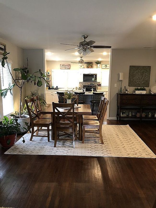 Photo of 817 W 9th St, Pittsburg, KS