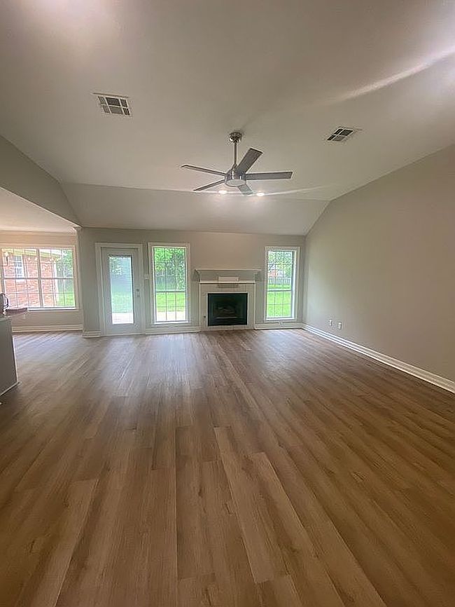 Additional photo 1 of property located at 1525 W Kentucky Ave