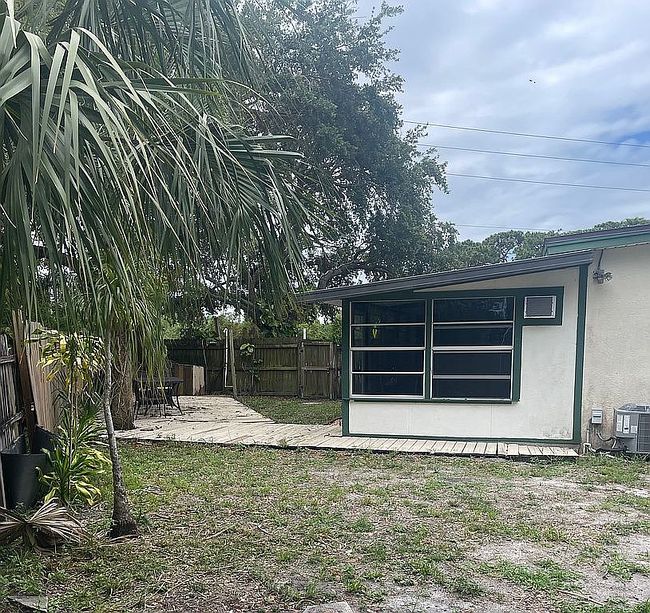 Photo of 2328 Post Rd