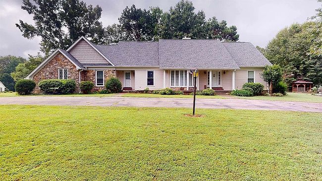 Image of 13 Forked Oak Ln