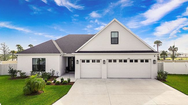 Photo of 7551 Chastain Cir, Okahumpka, FL