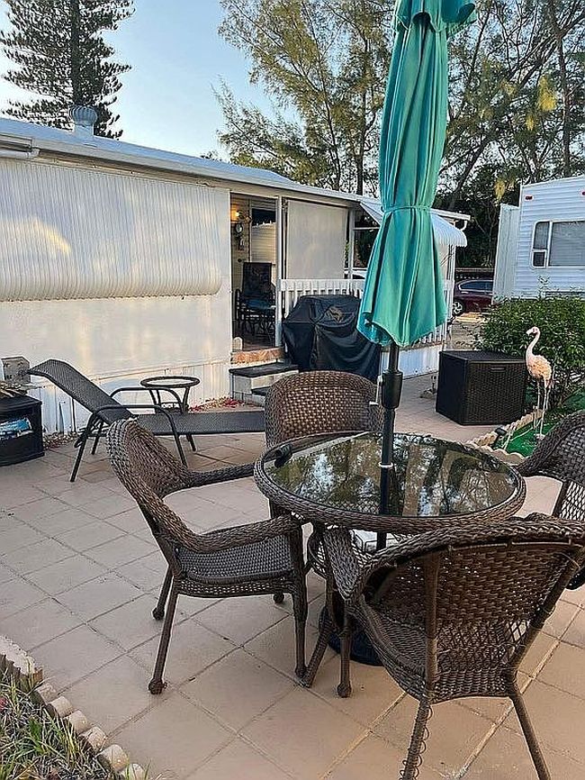 Image of 875 Ne 48th St Lot 214