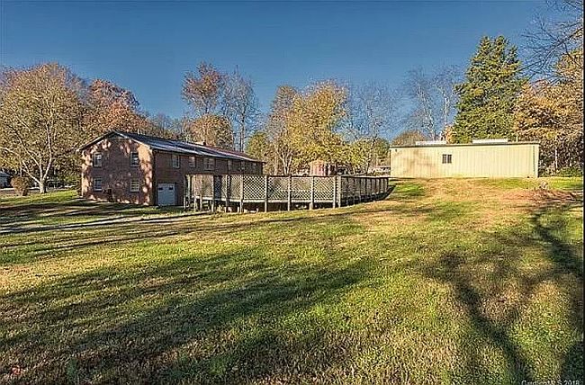 Additional photo 3 of property located at 2005 Hazelwood Dr