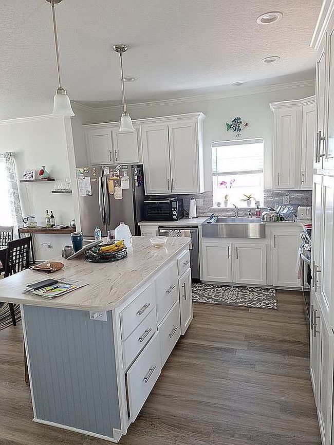 Image of 602 N Waterway