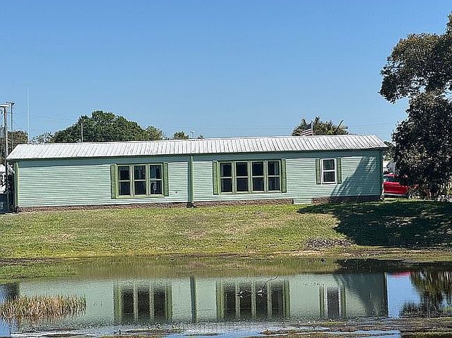 Image of 558 Redwood Dr