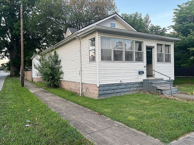 Photo of 740 Mechanic St, Jeffersonville, IN