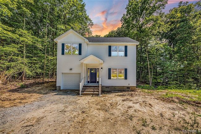 307 Highgate Dr, Hartfield, VA