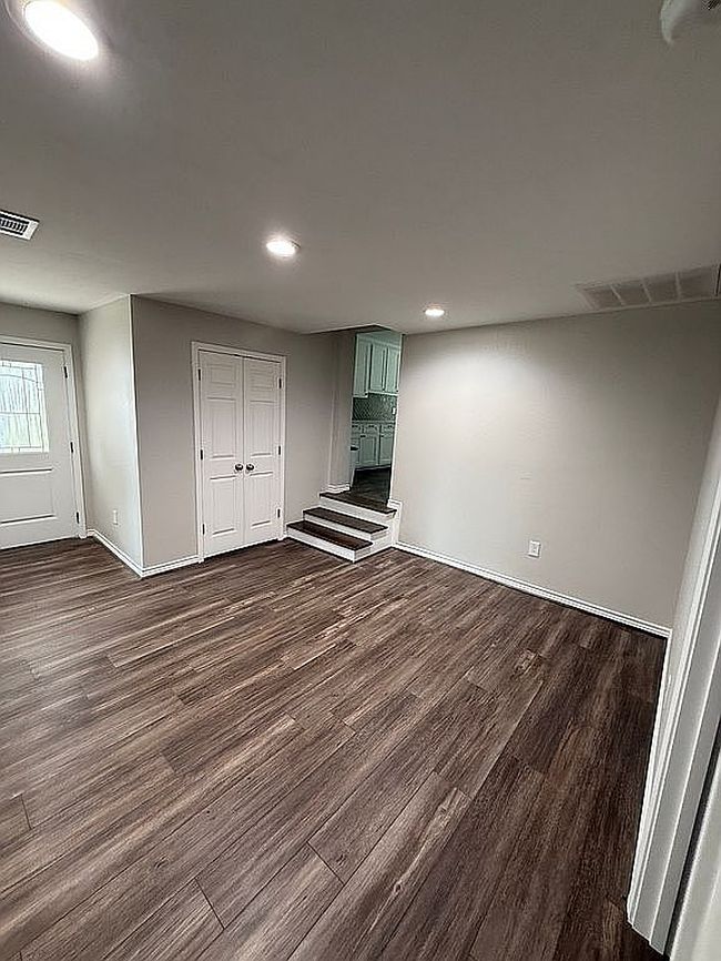 Image of 10516 Peck Rd