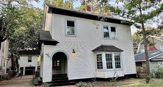 Image of 1348 E 18th St