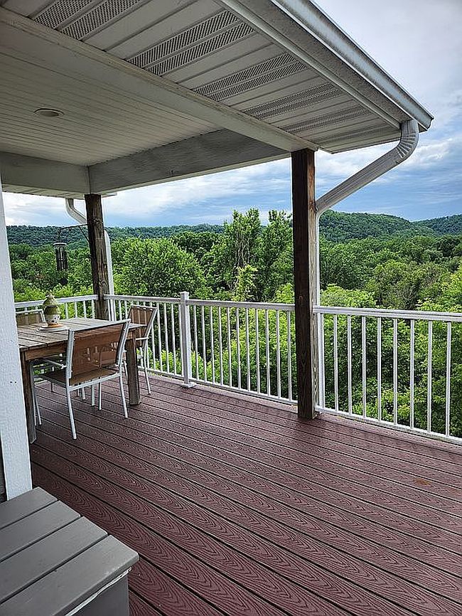 Photo of 190 Rimrock Rd, Rollingstone, MN