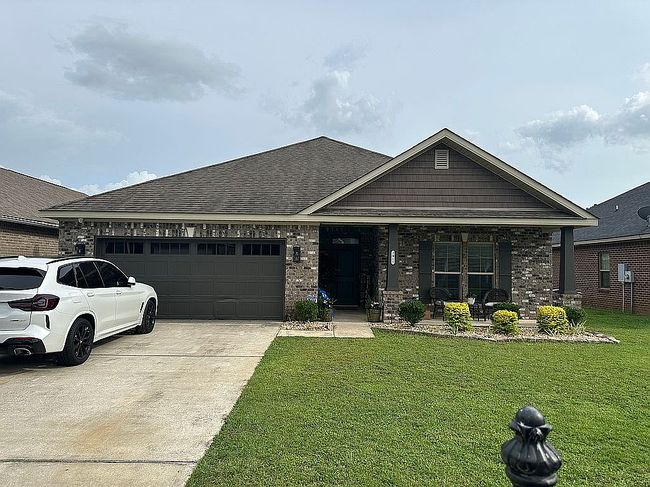 Photo of 7911 Park Place Dr N, Mobile, AL