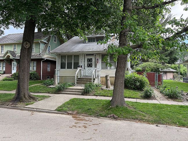 Image of 303 S Elm St