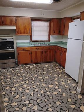 Additional photo 2 of property located at 3205 E Shirley Cir