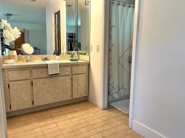 Image of 305 Sw 97th Ct