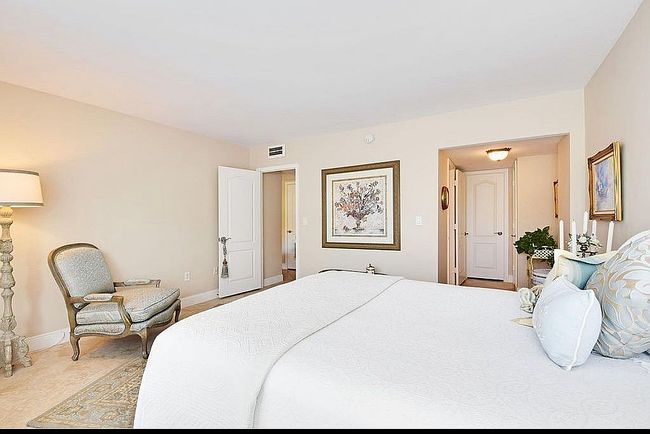 Image of 170 N Ocean Blvd Apt 210